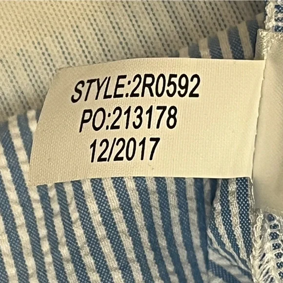 Vineyard Vines Seersucker Scallop Skirt - Picture 8 of 8